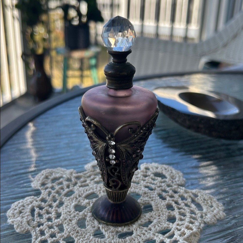 Vintage Crystal Butterfly Frosted Purple Glass Perfume Bottle - Picture 6 of 14